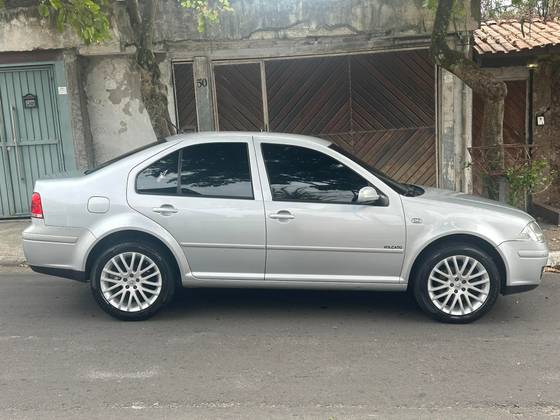 VOLKSWAGEN BORA 2.0 MI 8V GASOLINA 4P MANUAL